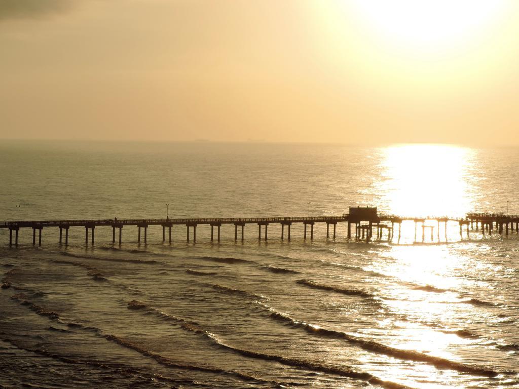 Luxury Oceanfront Condo In Ocean Grove Galveston Esterno foto